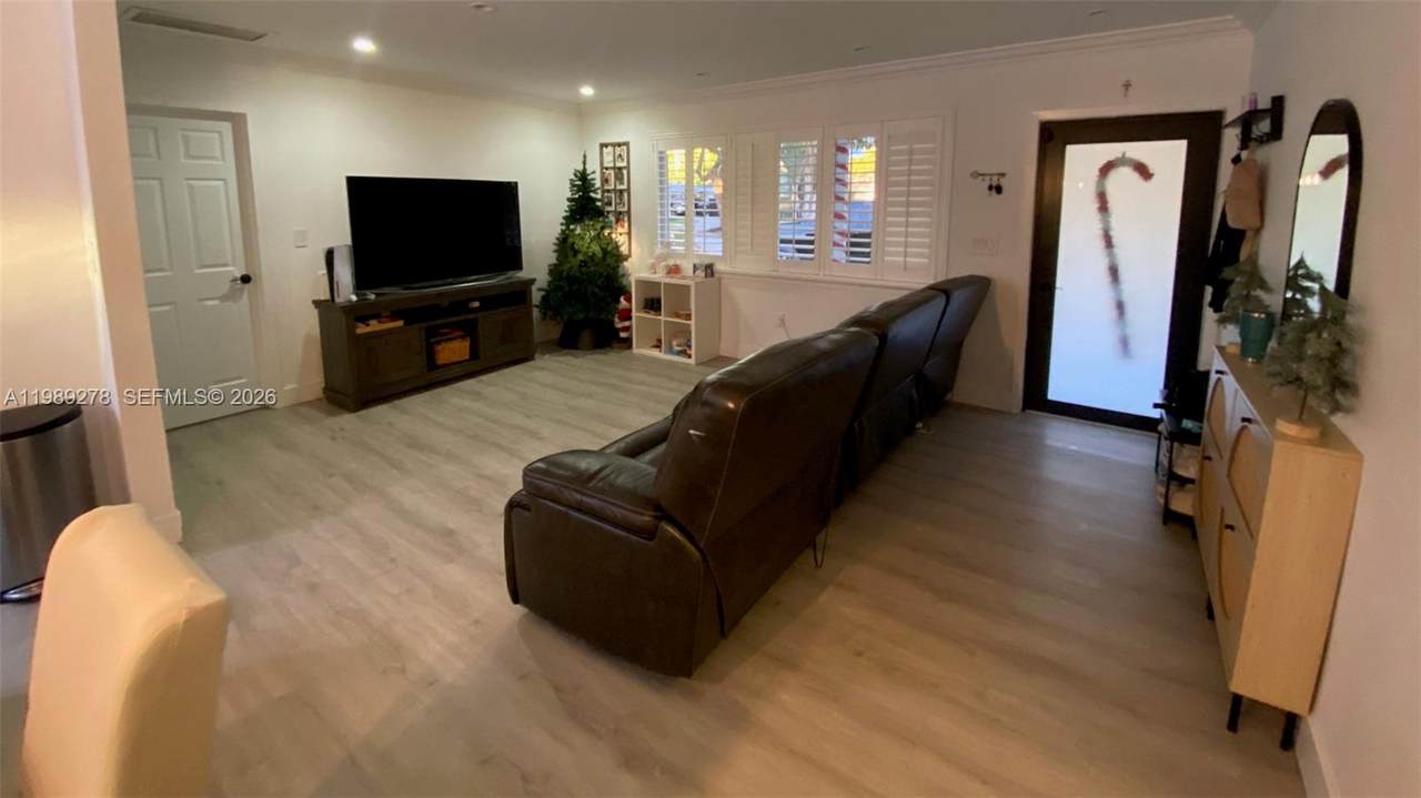 https://bt-photos.global.ssl.fastly.net/miami/1280_boomver_1_A11989278-2.jpg