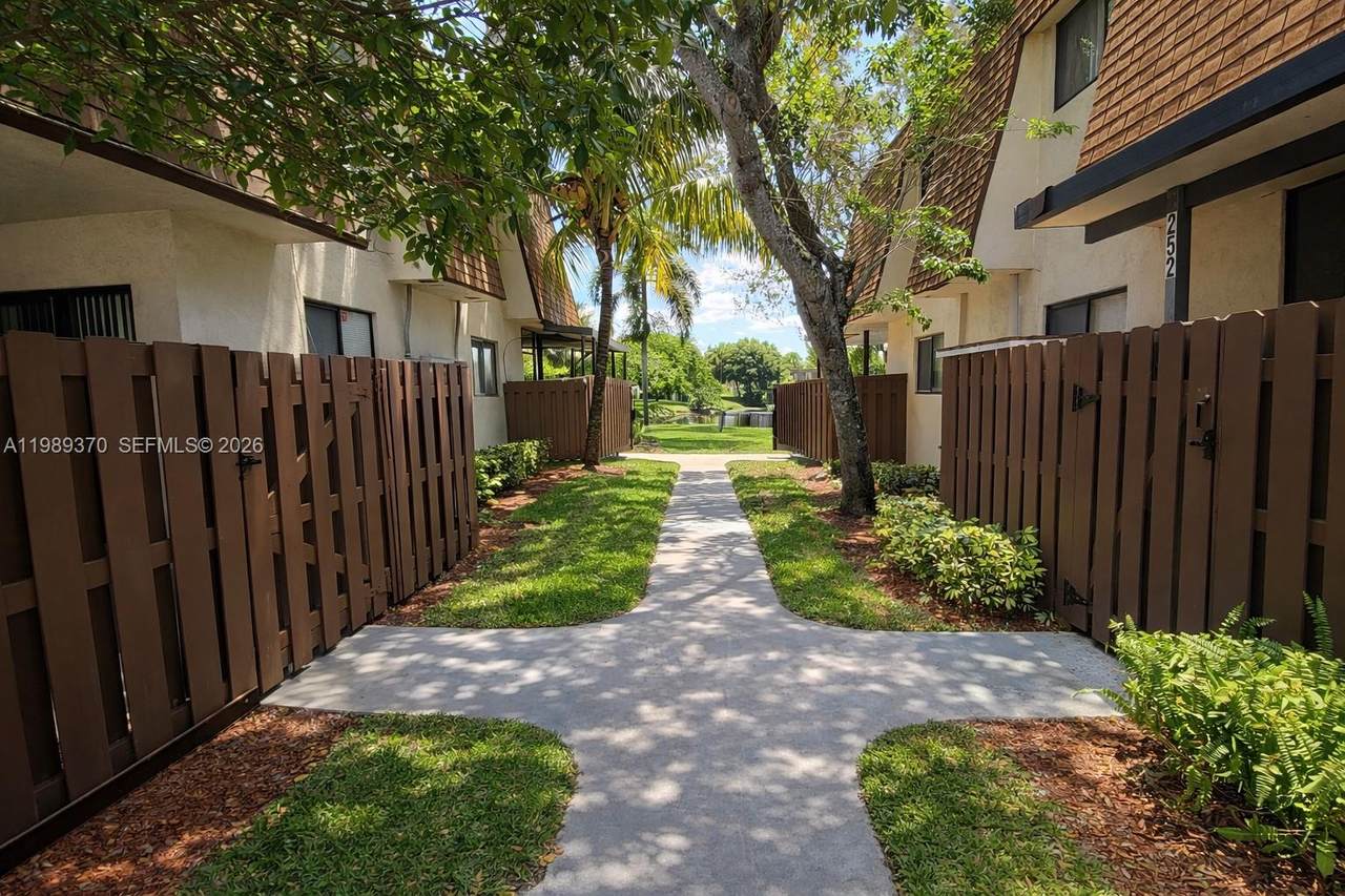 https://bt-photos.global.ssl.fastly.net/miami/1280_boomver_1_A11989370-2.jpg
