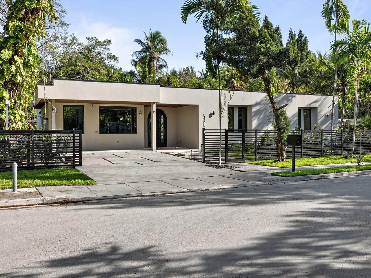 https://bt-photos.global.ssl.fastly.net/miami/1280_boomver_1_A11989504-2.jpg