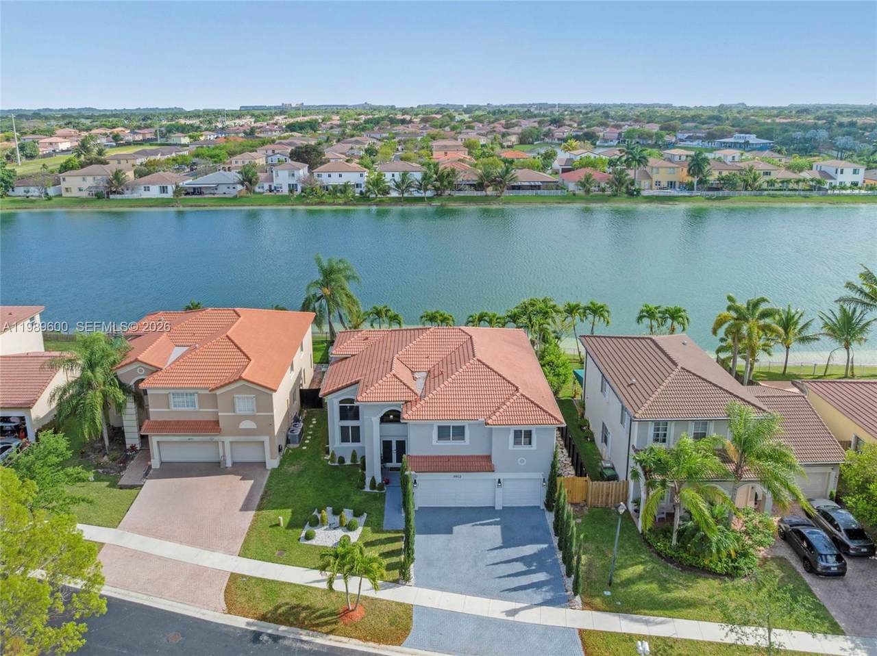 https://bt-photos.global.ssl.fastly.net/miami/1280_boomver_1_A11989600-2.jpg