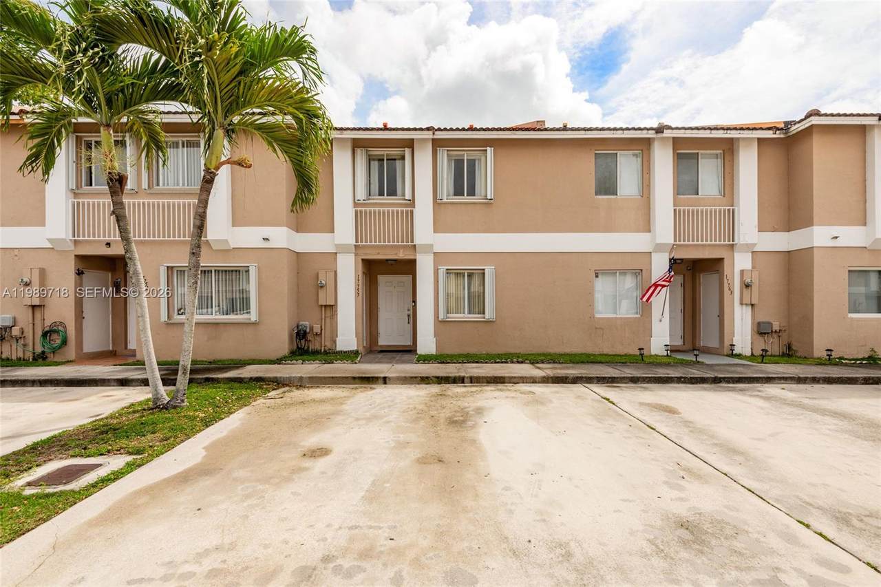 17757 141st Ct - Photo 1