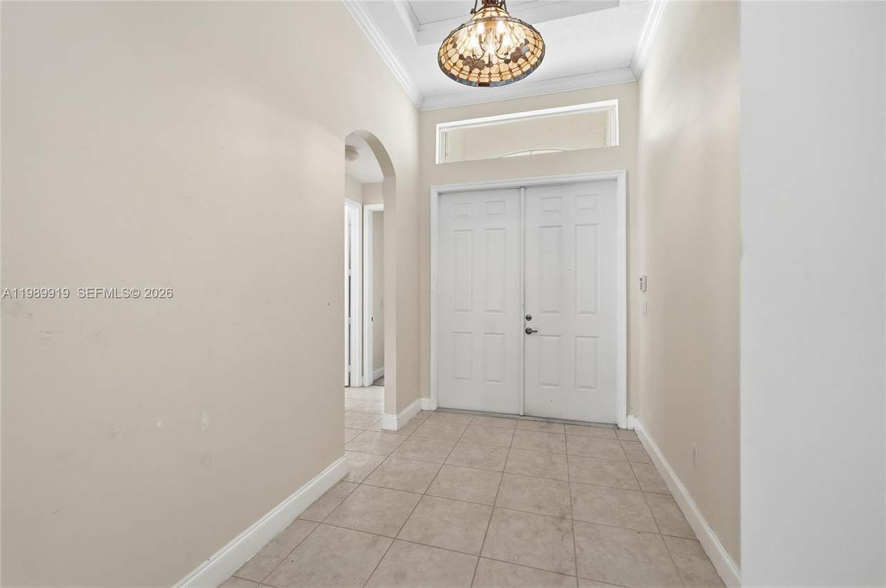 https://bt-photos.global.ssl.fastly.net/miami/1280_boomver_1_A11989919-2.jpg