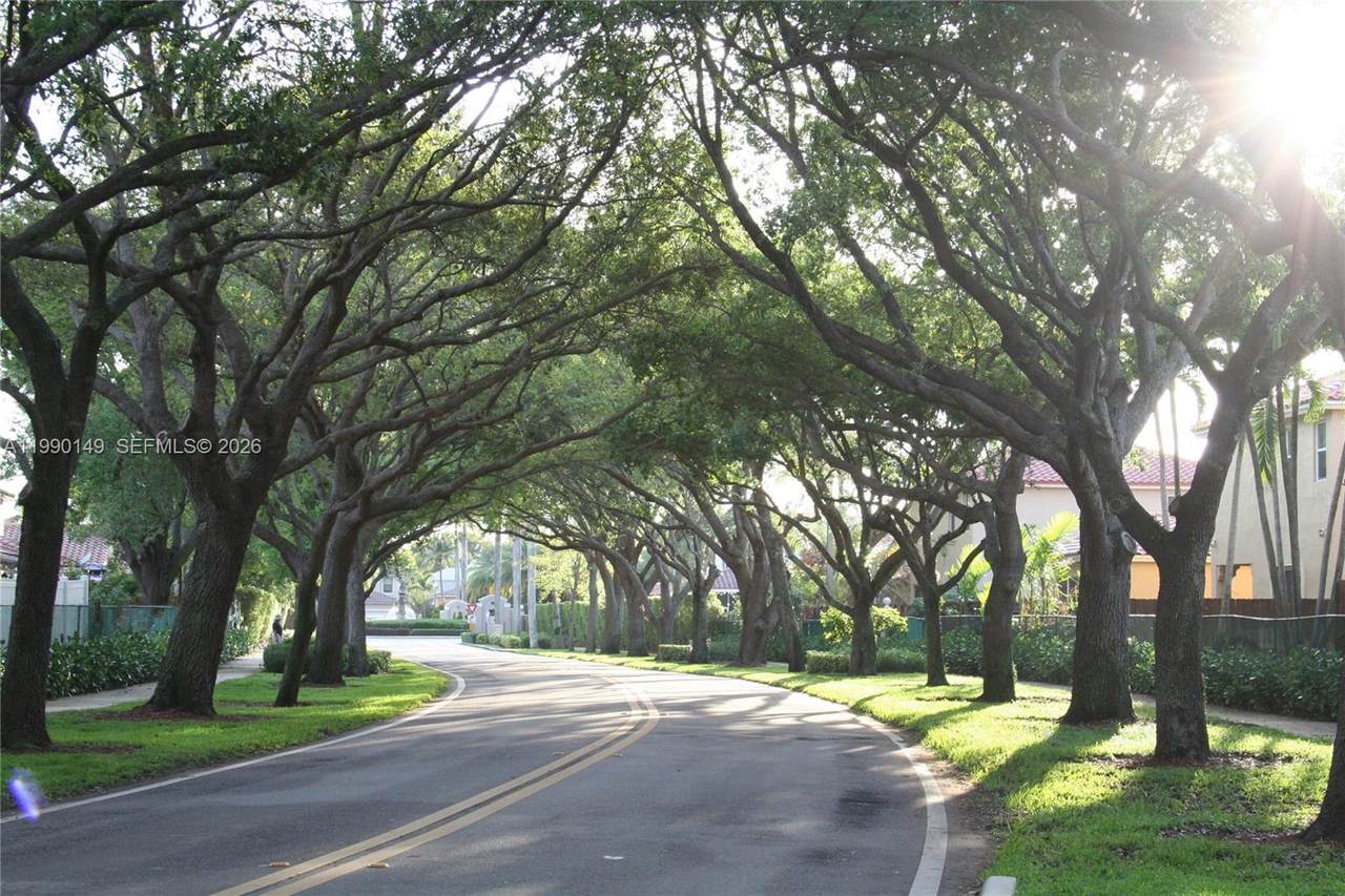 https://bt-photos.global.ssl.fastly.net/miami/1280_boomver_1_A11990149-2.jpg