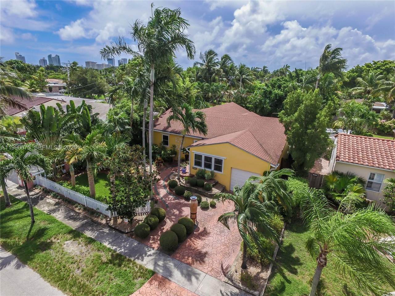 https://bt-photos.global.ssl.fastly.net/miami/1280_boomver_1_A11990675-2.jpg