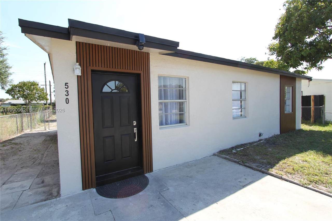 530 10th Ave - Photo 1