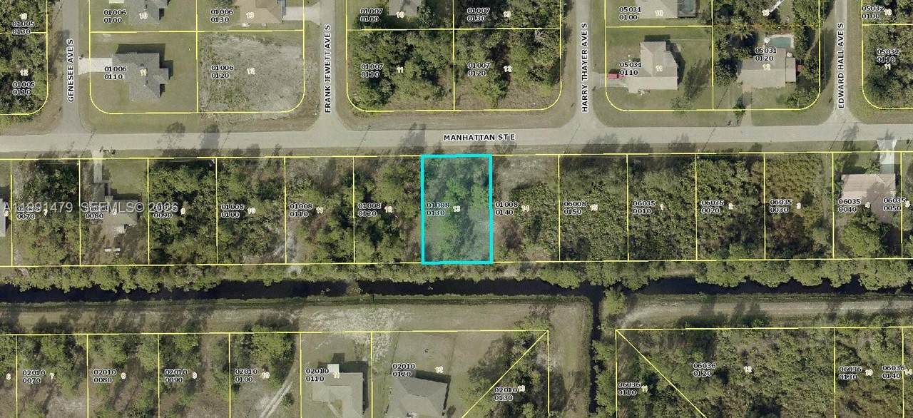 726 Manhattan St. - Photo 1