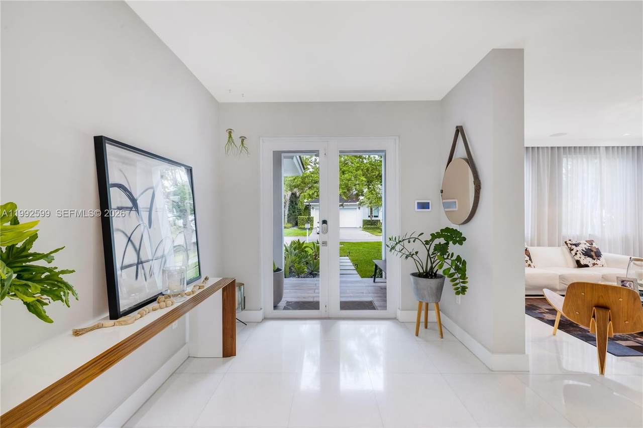 https://bt-photos.global.ssl.fastly.net/miami/1280_boomver_1_A11992599-2.jpg