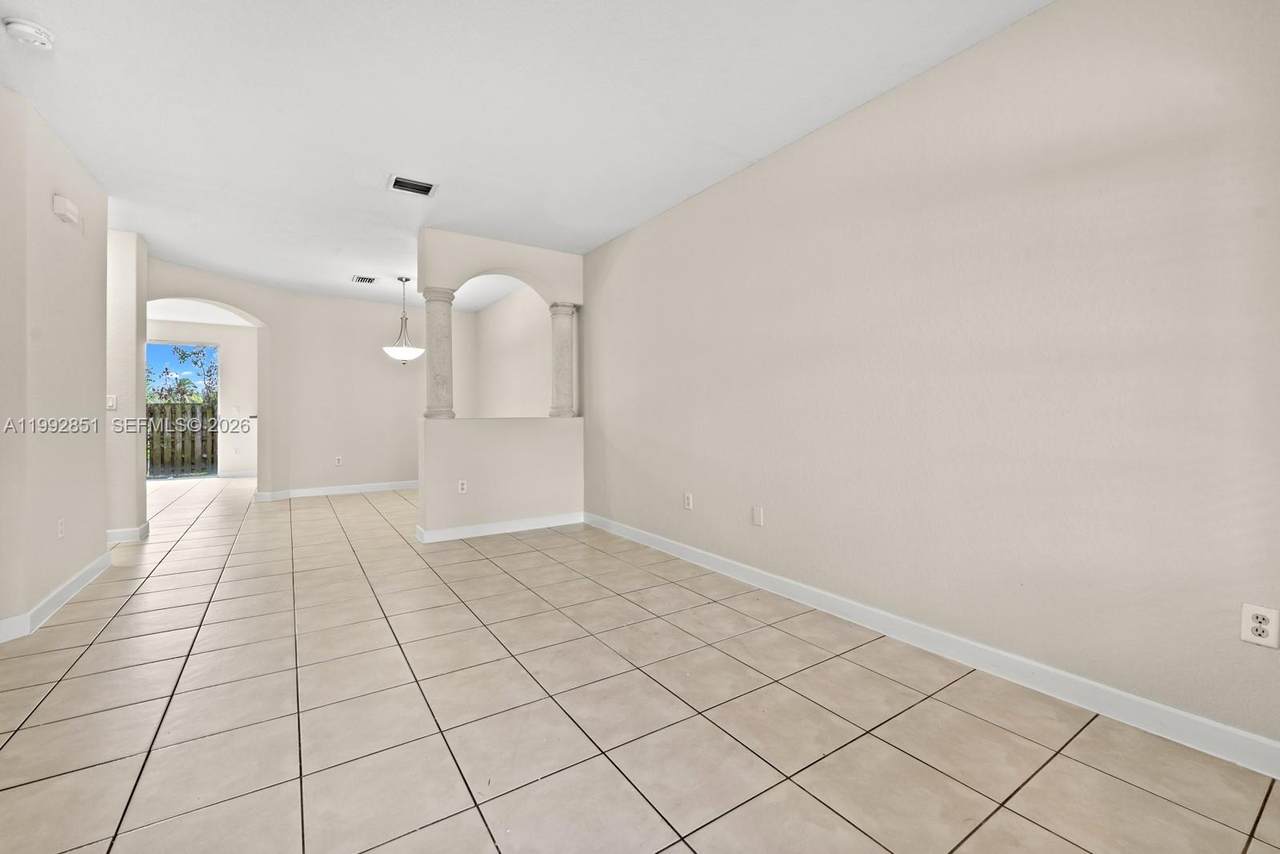 https://bt-photos.global.ssl.fastly.net/miami/1280_boomver_1_A11992851-2.jpg