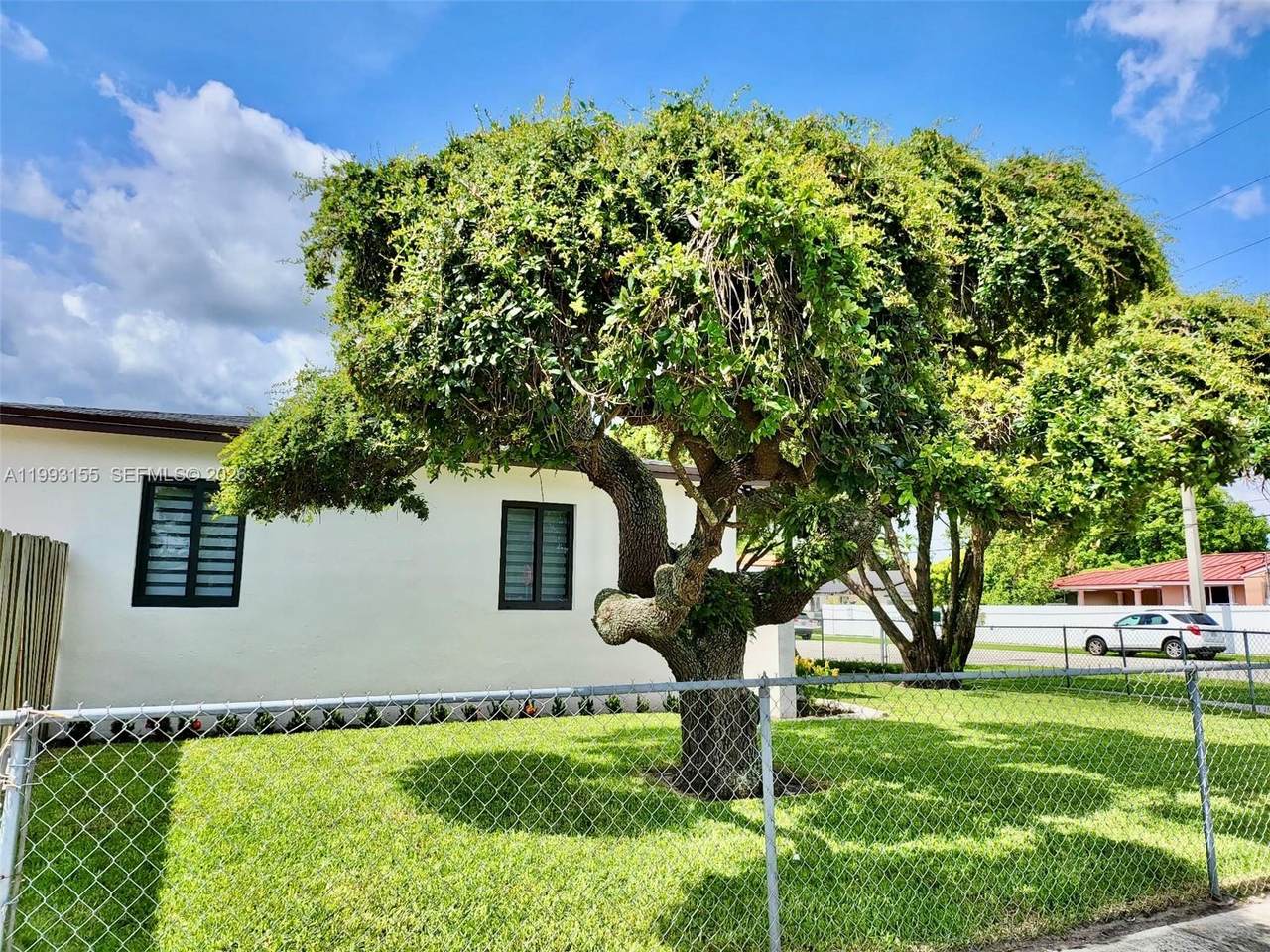 https://bt-photos.global.ssl.fastly.net/miami/orig_boomver_1_A11993155-2.jpg