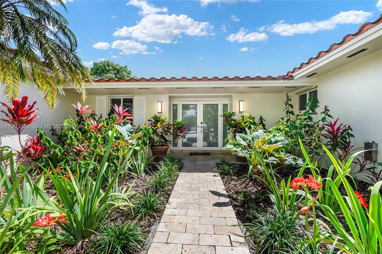 https://bt-photos.global.ssl.fastly.net/miami/1280_boomver_1_A11993224-2.jpg
