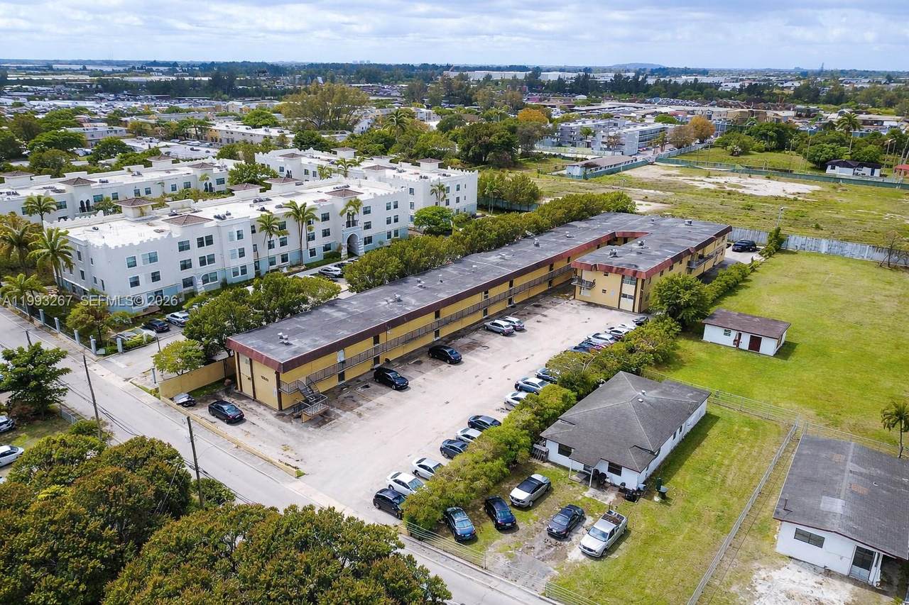 https://bt-photos.global.ssl.fastly.net/miami/1280_boomver_1_A11993267-2.jpg