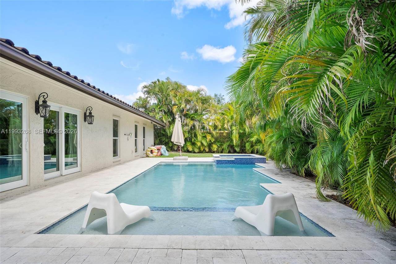 https://bt-photos.global.ssl.fastly.net/miami/1280_boomver_1_A11993268-2.jpg