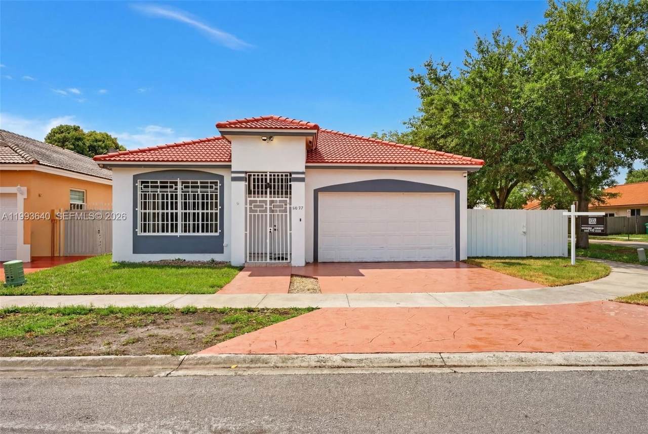 8852 147th Ln - Photo 1