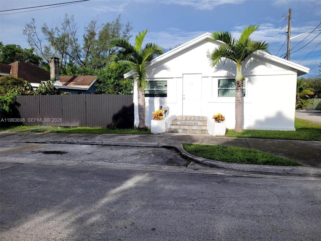 https://bt-photos.global.ssl.fastly.net/miami/1280_boomver_1_A11993698-2.jpg