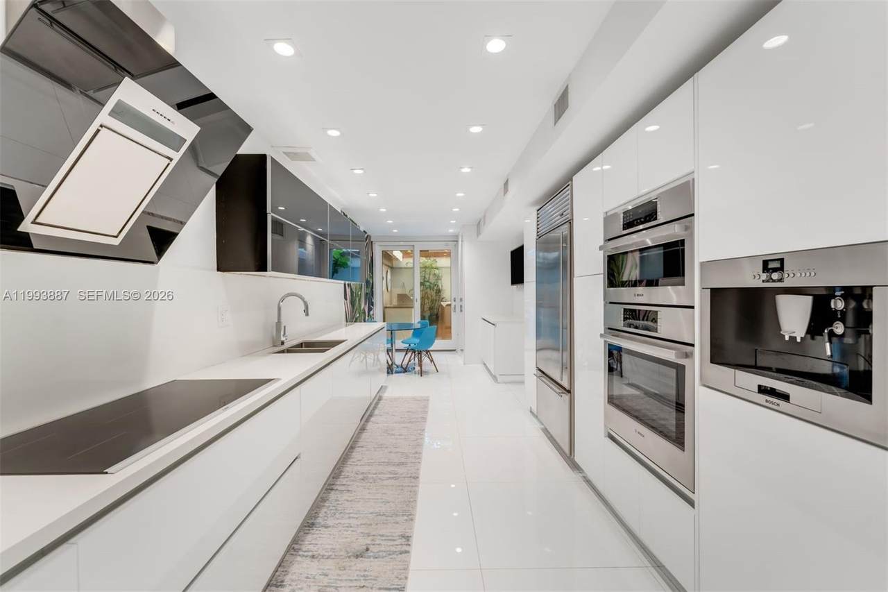 1524 Quayside Ter - Photo 1