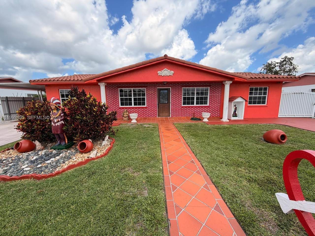 https://bt-photos.global.ssl.fastly.net/miami/1280_boomver_1_A11993895-2.jpg