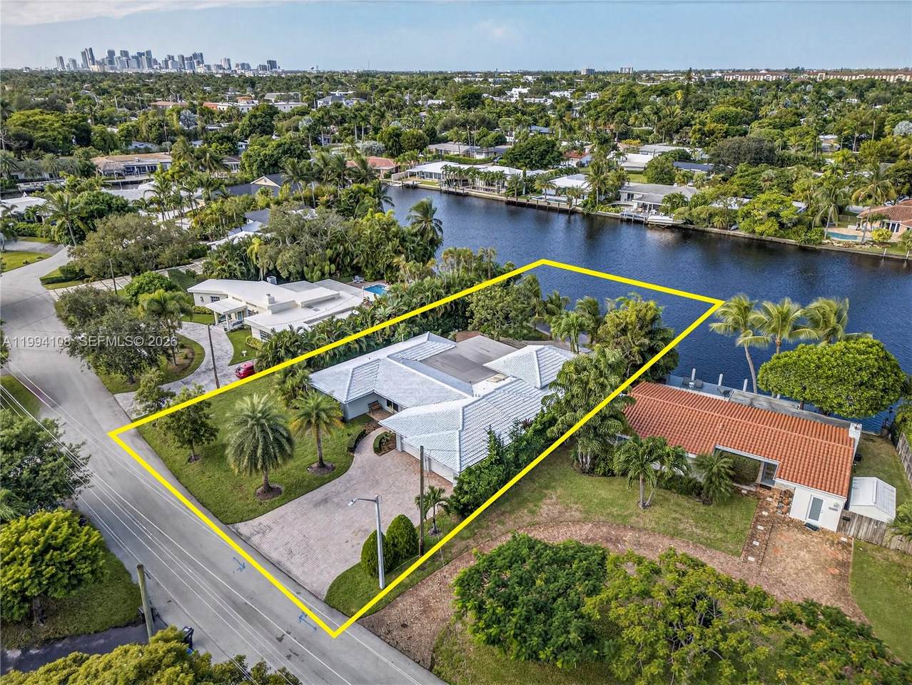 2801 Coral Shores Dr - Photo 1