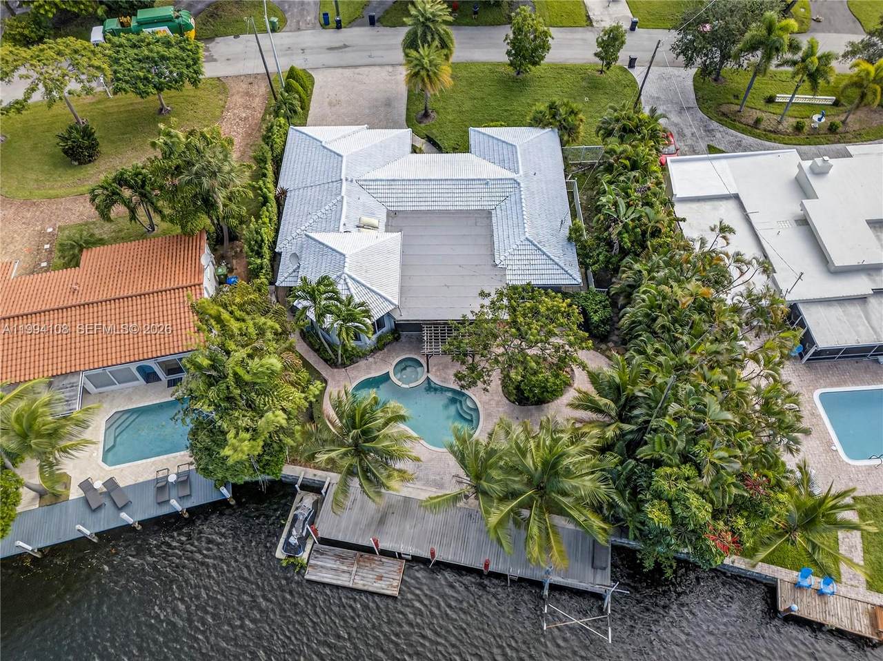 https://bt-photos.global.ssl.fastly.net/miami/1280_boomver_1_A11994108-2.jpg
