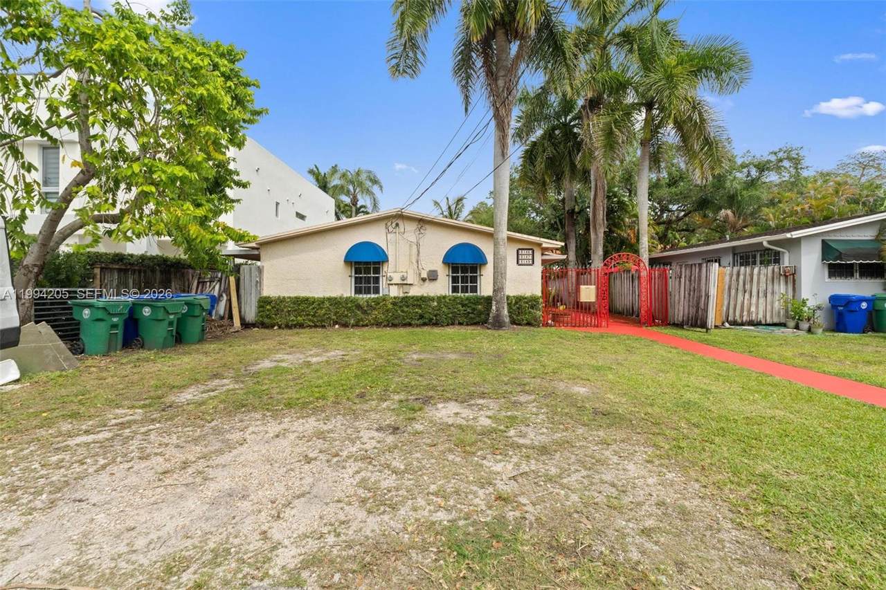 3147 Mcdonald St - Photo 1