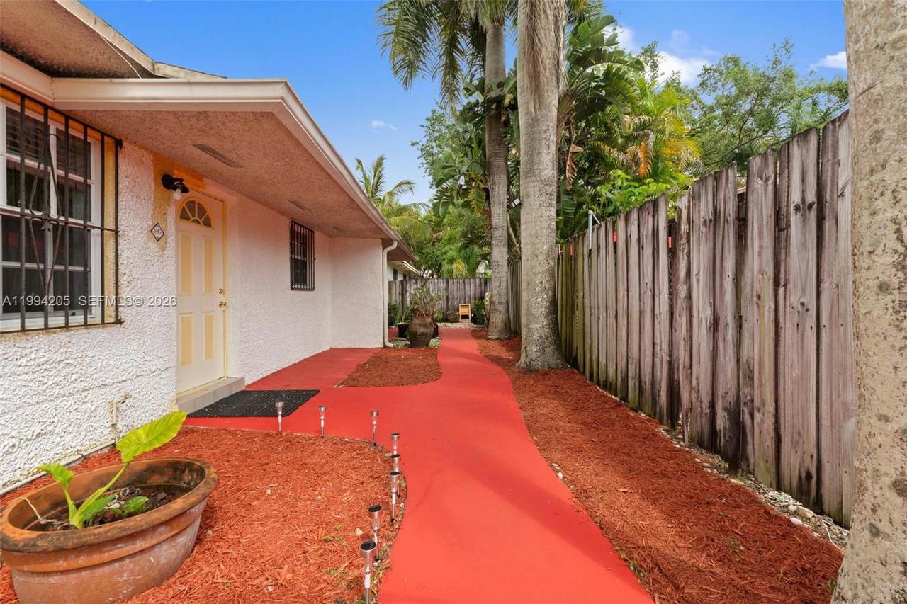 https://bt-photos.global.ssl.fastly.net/miami/1280_boomver_1_A11994205-2.jpg