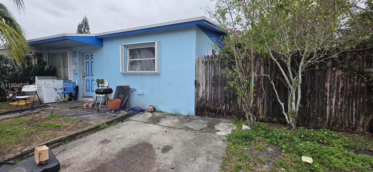 3522 193rd St - Photo 1