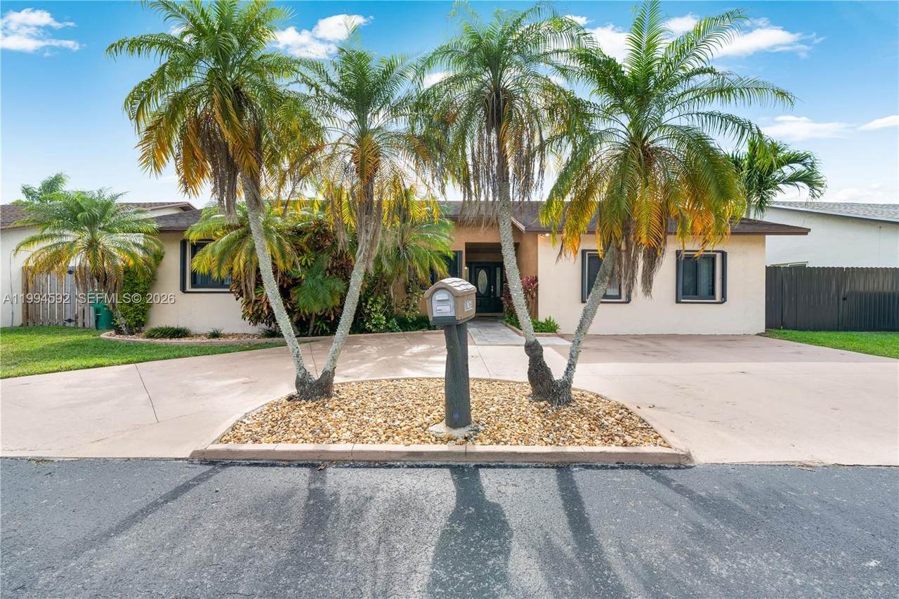 10268 145th Ct - Photo 1