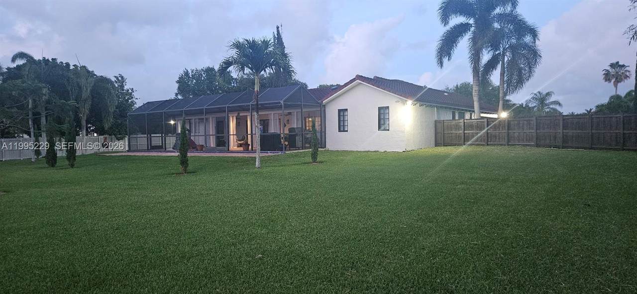 https://bt-photos.global.ssl.fastly.net/miami/1280_boomver_1_A11995229-2.jpg