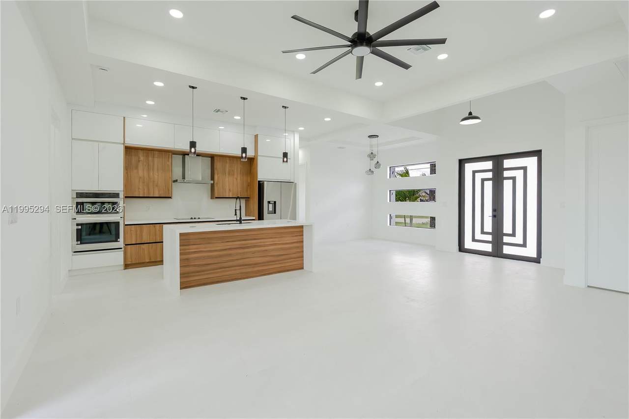 https://bt-photos.global.ssl.fastly.net/miami/1280_boomver_1_A11995294-2.jpg