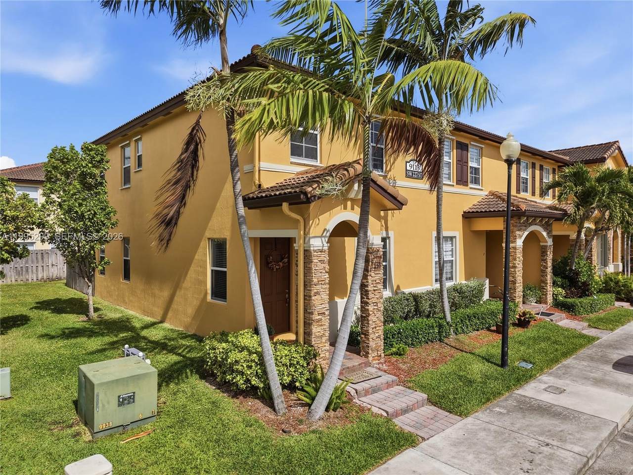 https://bt-photos.global.ssl.fastly.net/miami/1280_boomver_1_A11995299-2.jpg