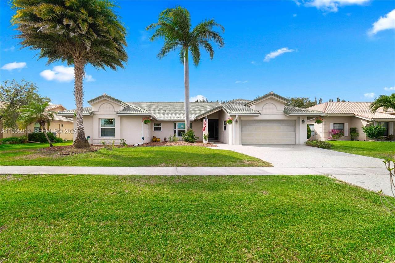 11690 Island Lakes Ln - Photo 1