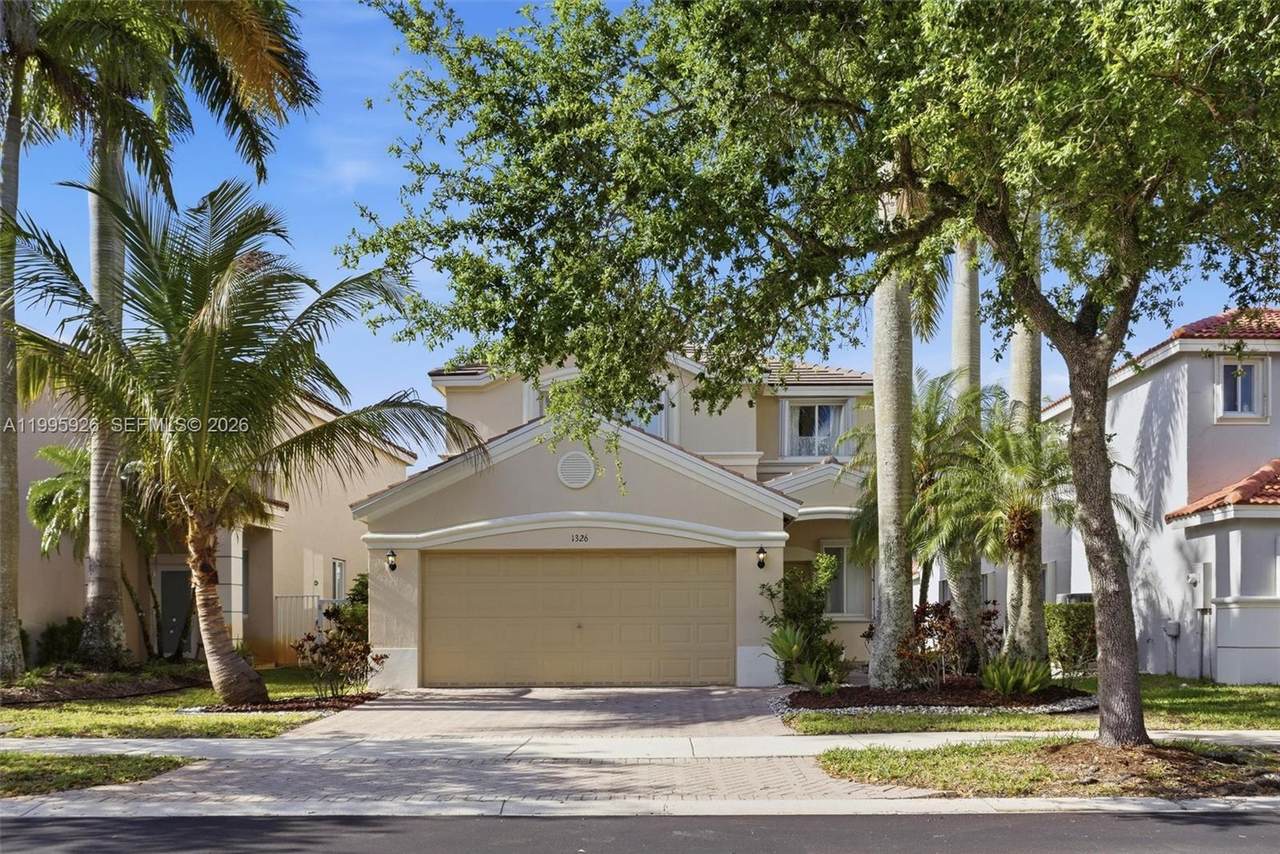 1326 Canary Island Dr - Photo 1