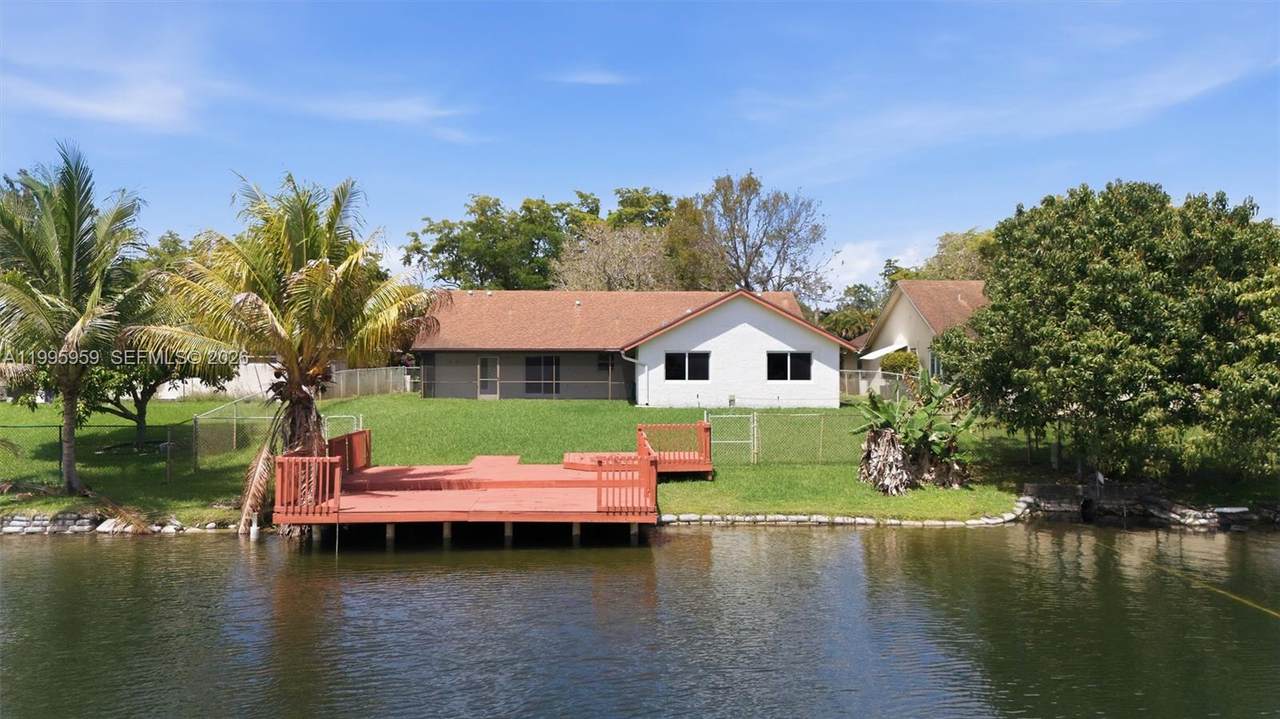https://bt-photos.global.ssl.fastly.net/miami/1280_boomver_1_A11995959-2.jpg