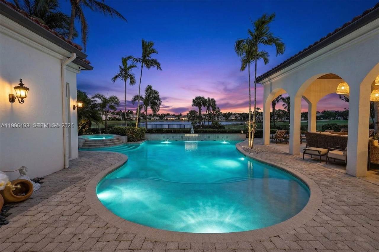 https://bt-photos.global.ssl.fastly.net/miami/1280_boomver_1_A11996198-2.jpg