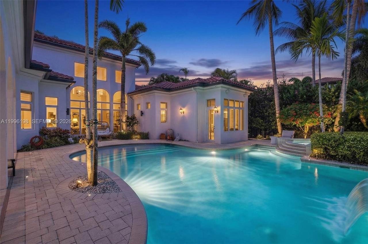 https://bt-photos.global.ssl.fastly.net/miami/1280_boomver_1_A11996198-2.jpg
