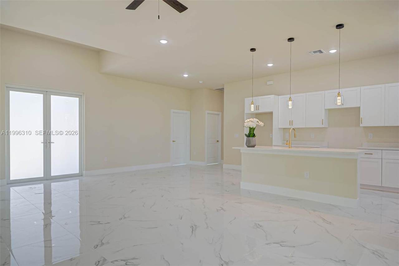 https://bt-photos.global.ssl.fastly.net/miami/1280_boomver_1_A11996310-2.jpg
