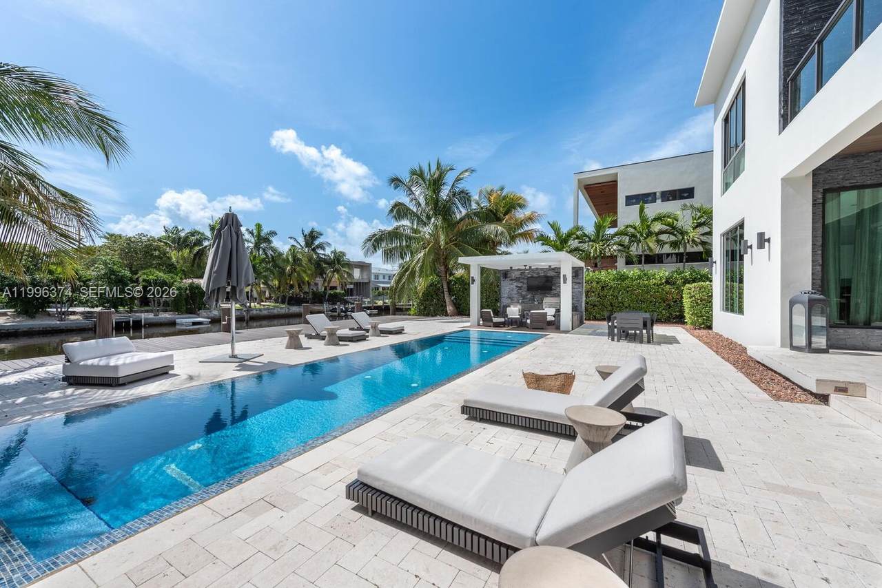 https://bt-photos.global.ssl.fastly.net/miami/1280_boomver_1_A11996374-2.jpg
