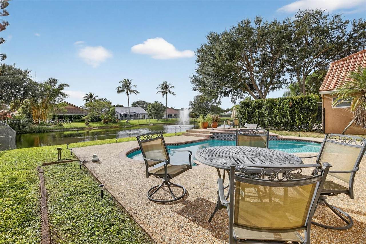 https://bt-photos.global.ssl.fastly.net/miami/1280_boomver_1_A11996415-2.jpg