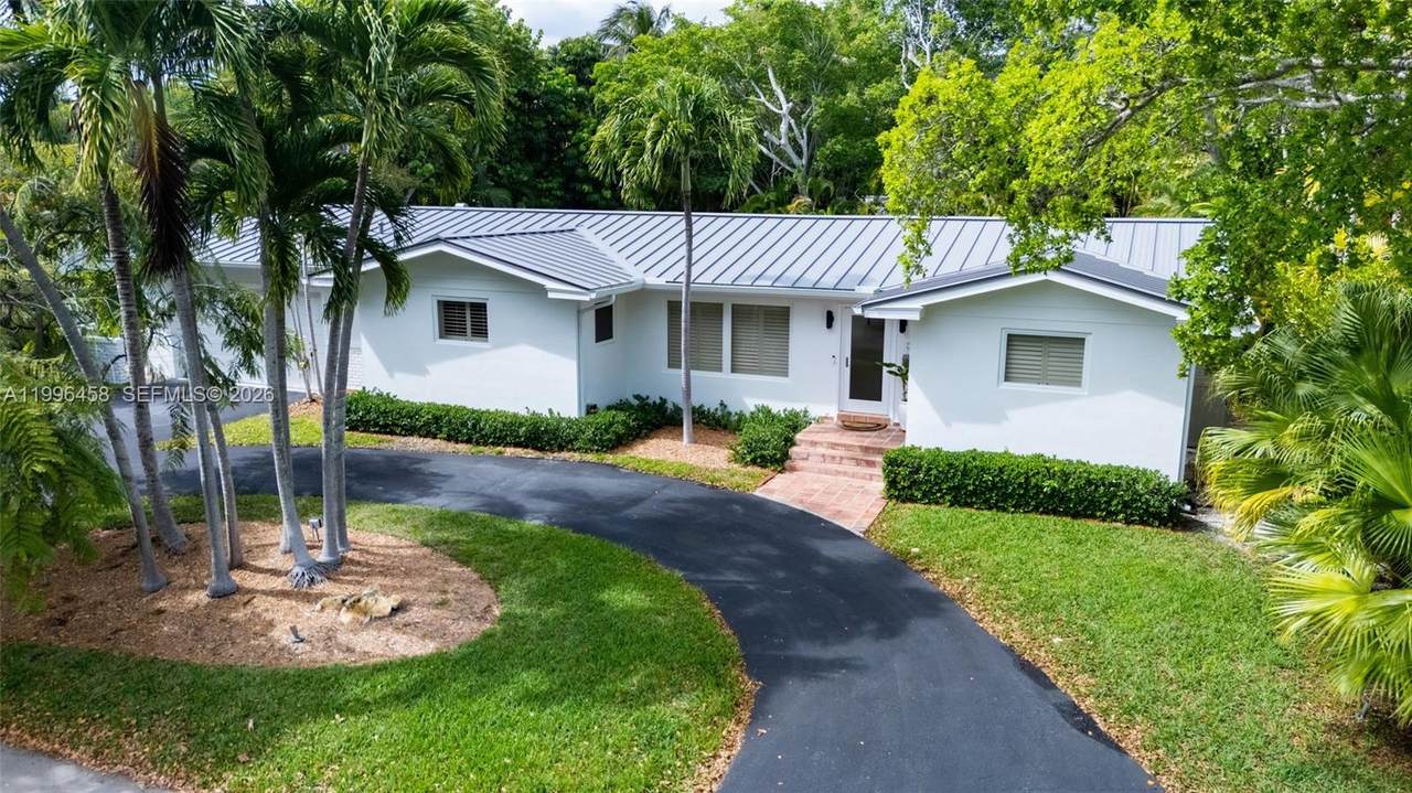 https://bt-photos.global.ssl.fastly.net/miami/1280_boomver_1_A11996458-2.jpg