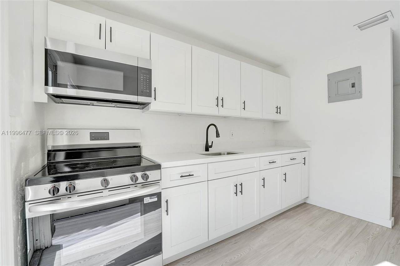 1608 7th Ave - Photo 1