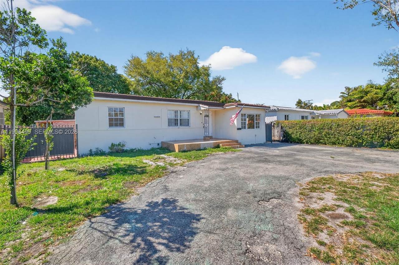1980 32nd Ave - Photo 1
