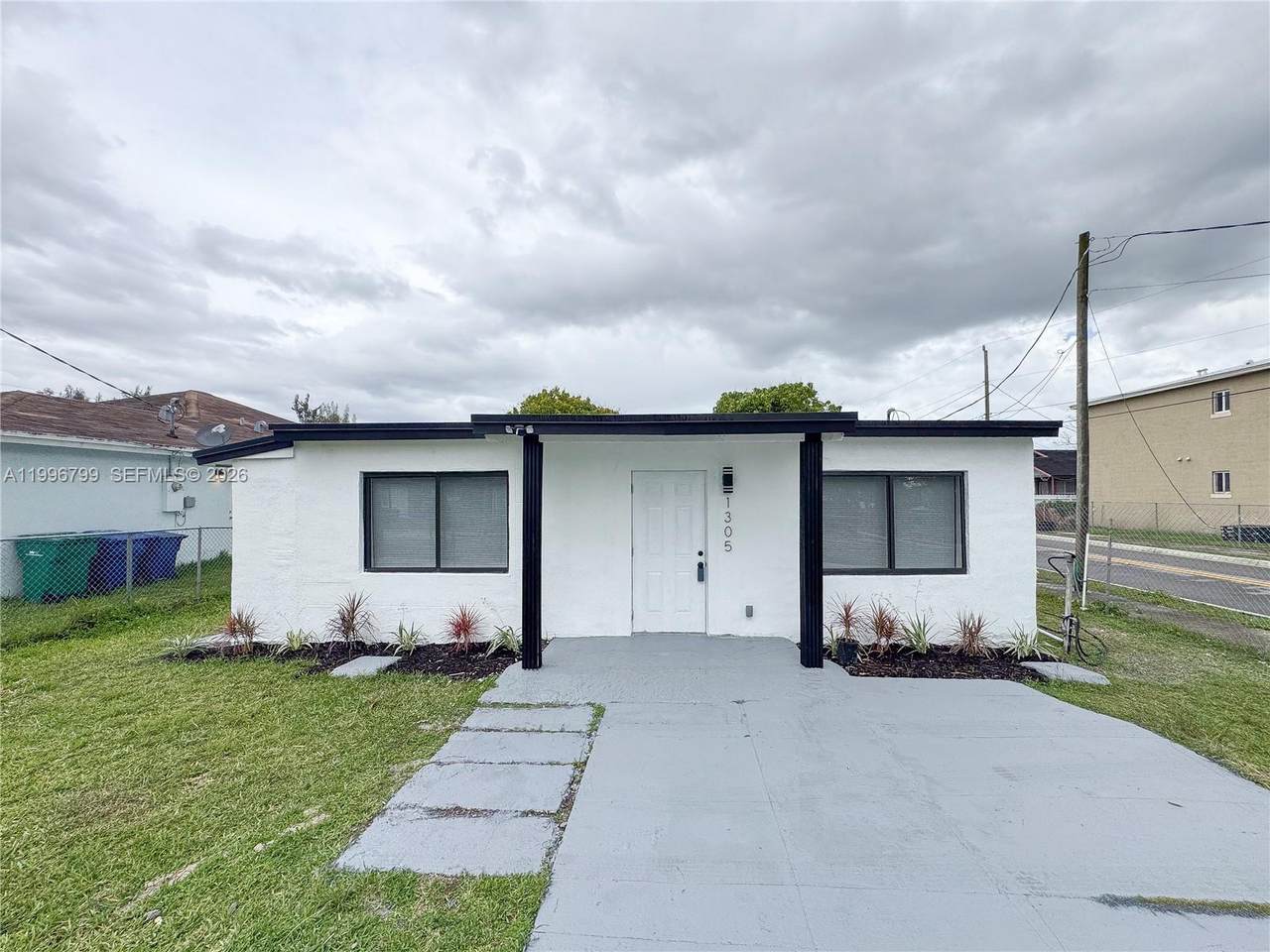 1305 5th Ave - Photo 1