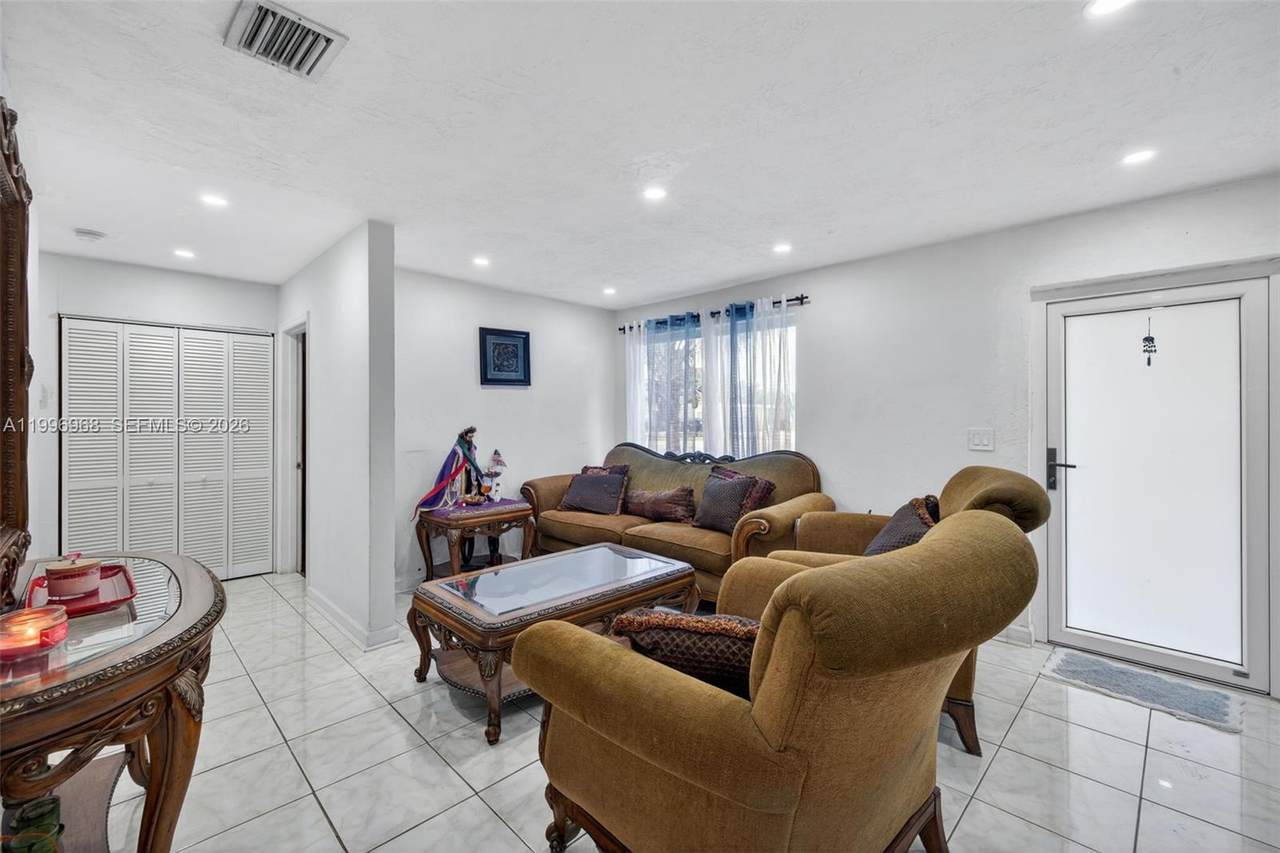 https://bt-photos.global.ssl.fastly.net/miami/1280_boomver_1_A11996968-2.jpg