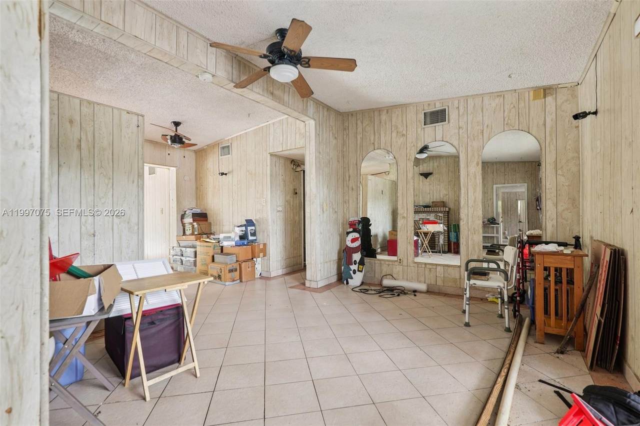 https://bt-photos.global.ssl.fastly.net/miami/1280_boomver_1_A11997075-2.jpg