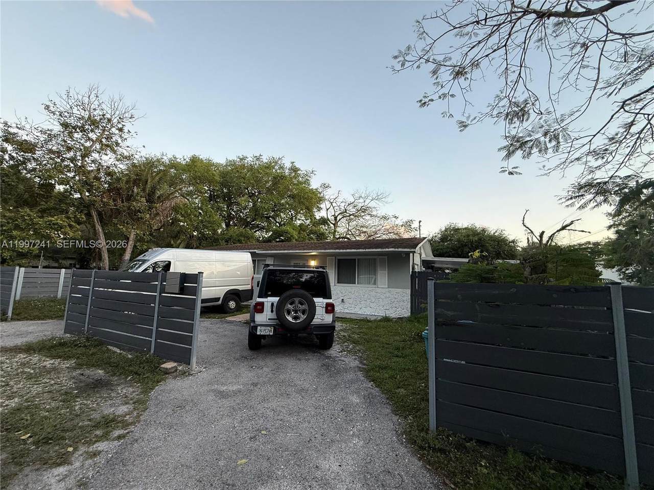 502 163rd St - Photo 1
