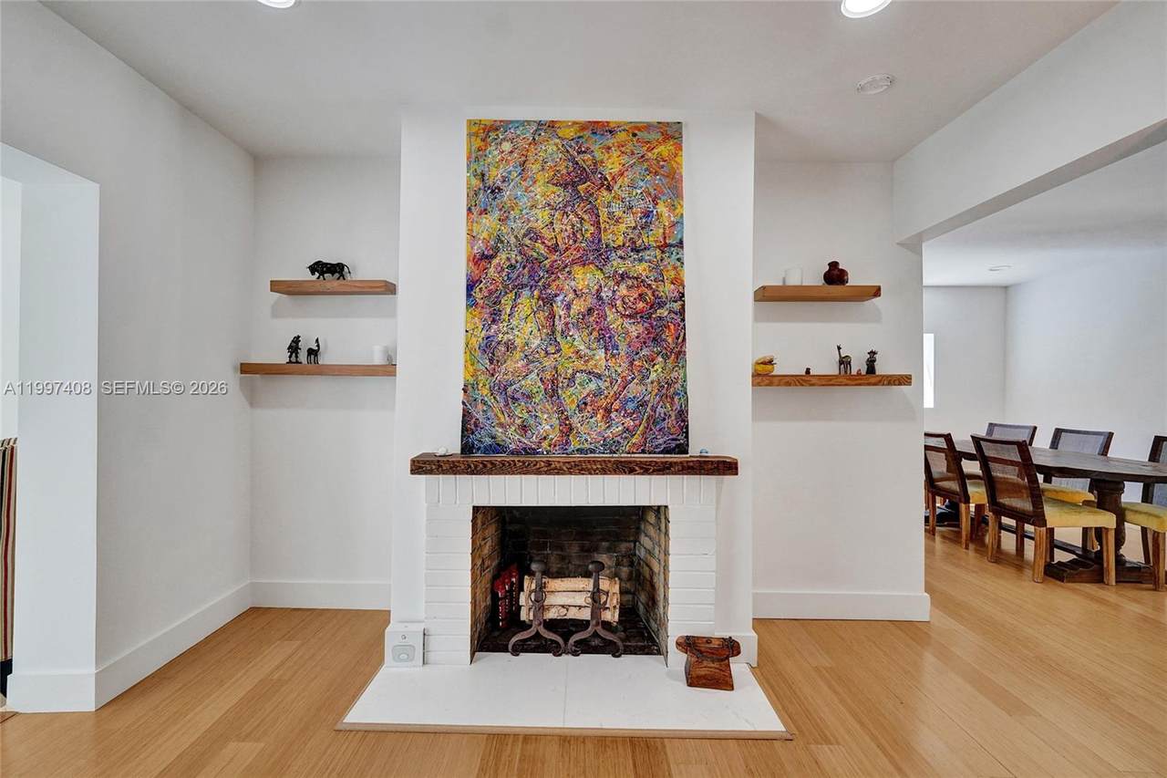 1515 Dewey St - Photo 1
