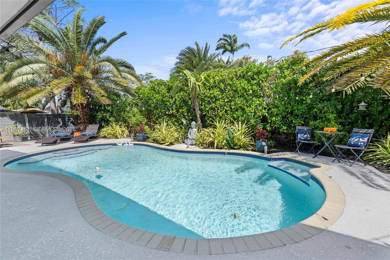 https://bt-photos.global.ssl.fastly.net/miami/1280_boomver_1_A11997461-2.jpg