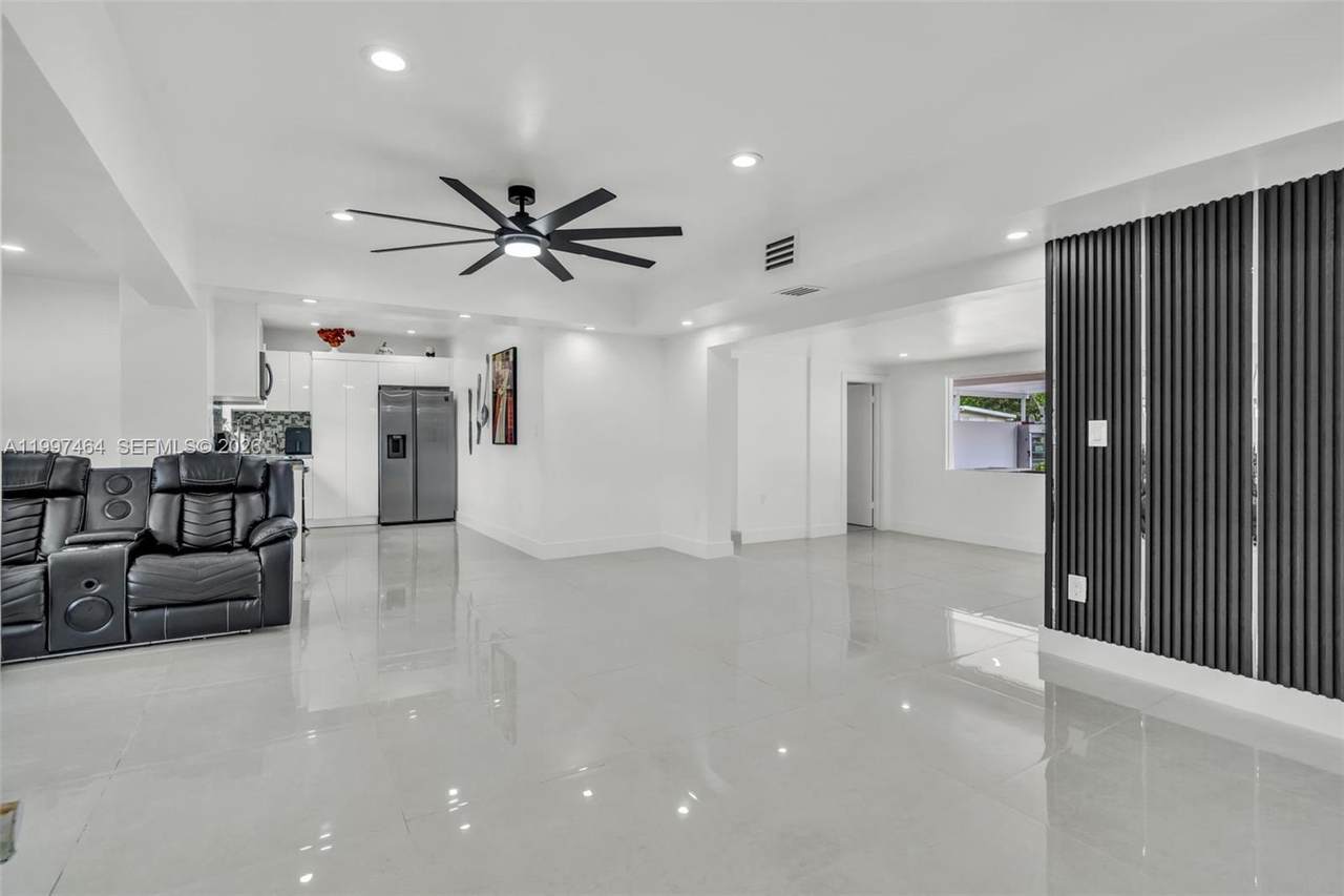 https://bt-photos.global.ssl.fastly.net/miami/1280_boomver_2_A11997464-2.jpg
