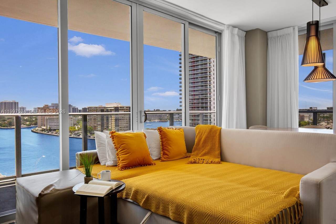 4010 Ocean Dr - Photo 1