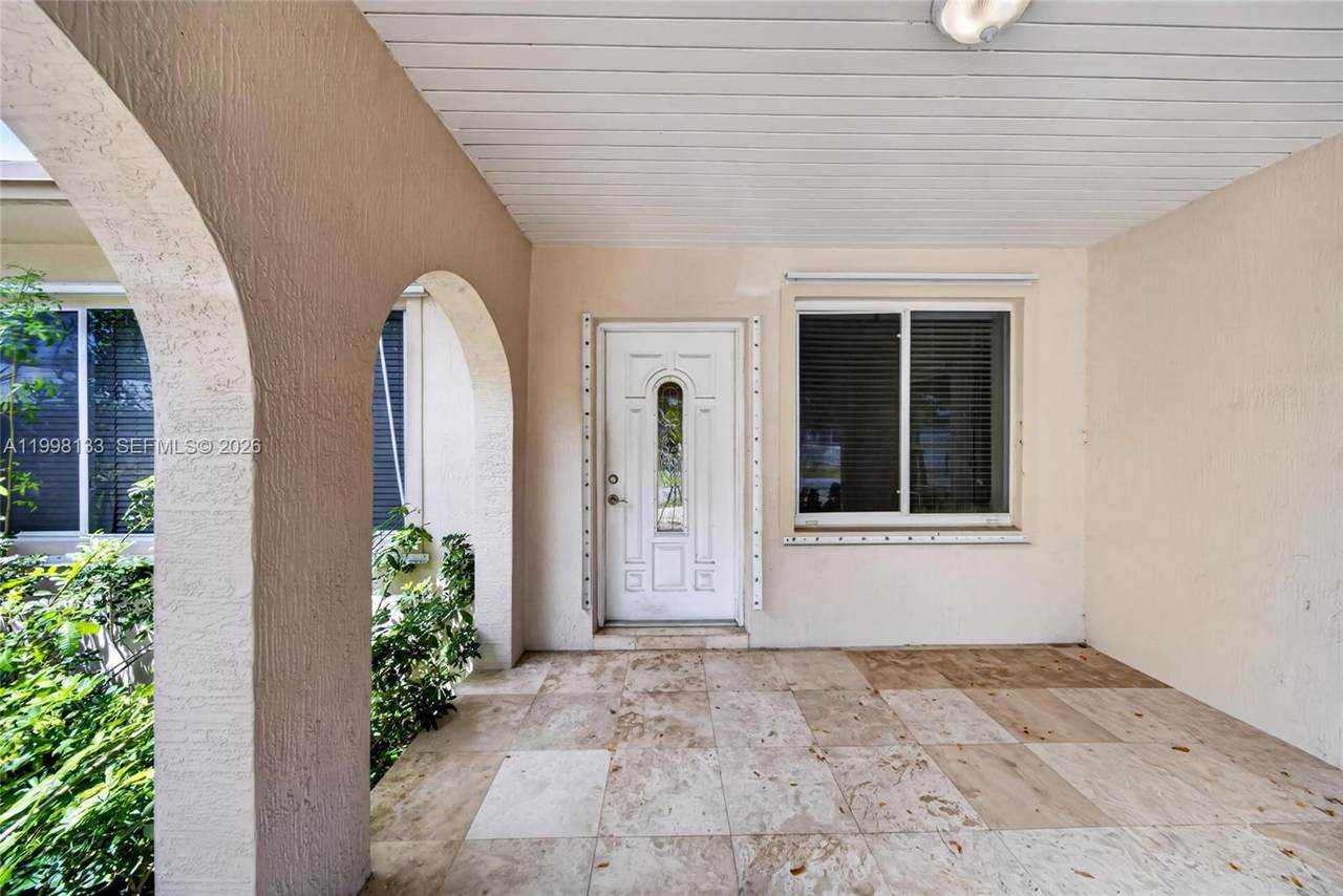 https://bt-photos.global.ssl.fastly.net/miami/1280_boomver_1_A11998133-2.jpg