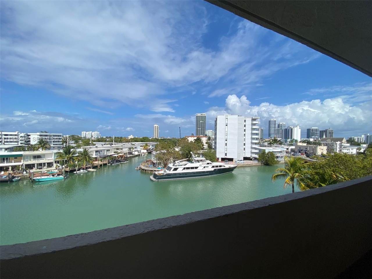 https://bt-photos.global.ssl.fastly.net/miami/1280_boomver_1_A11998463-2.jpg